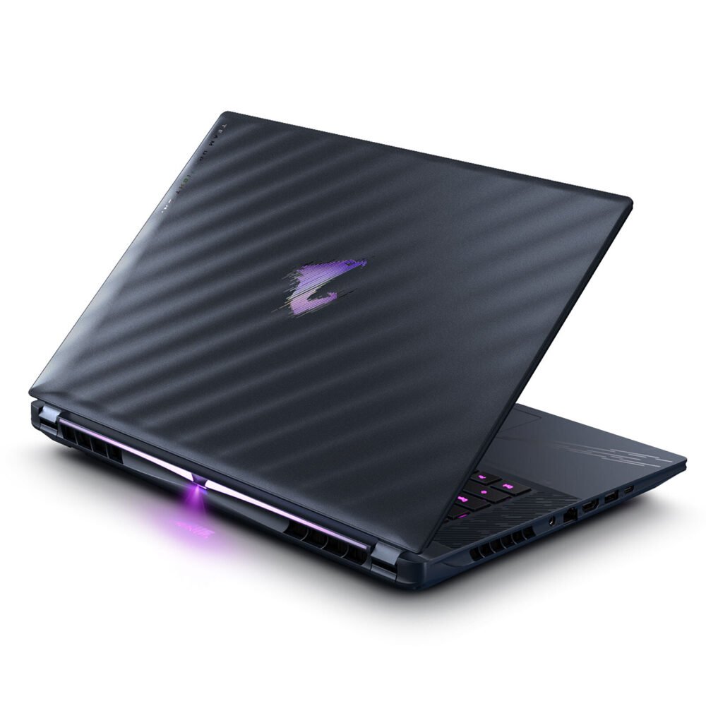 AORUS MASTER 16 BZHC6FRE65SP